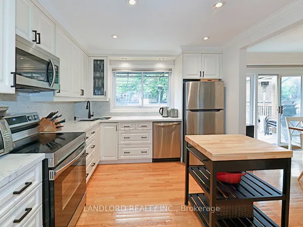 88 Carmichael Ave, Toronto, ON M5M 2W9