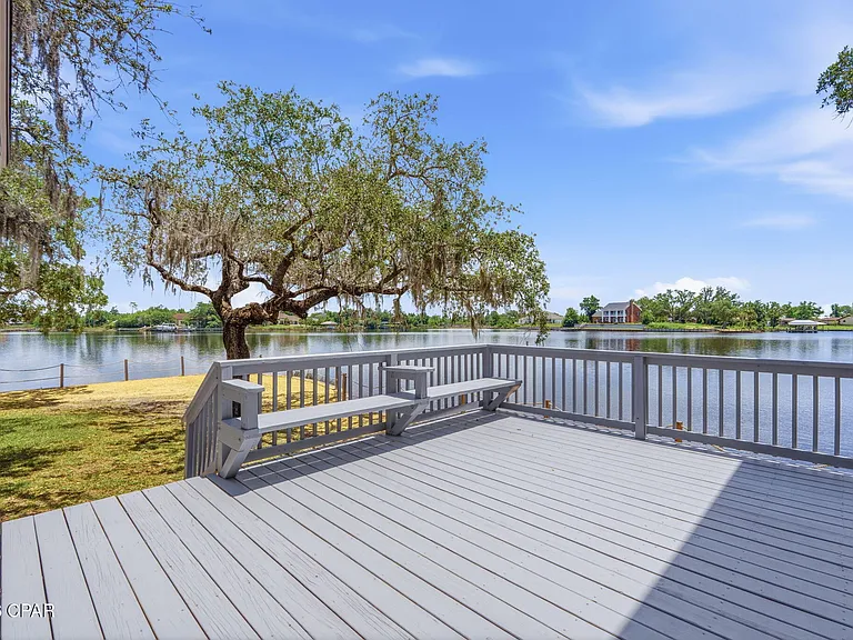 2718 Country Club Dr — Photo 27