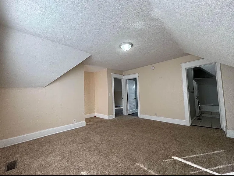 1159 Bush Ave — Photo 11