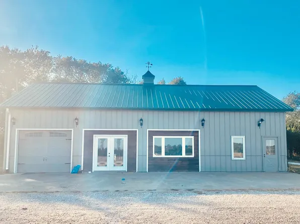 14331 Coyote Rd, New Cambria, MO 63558