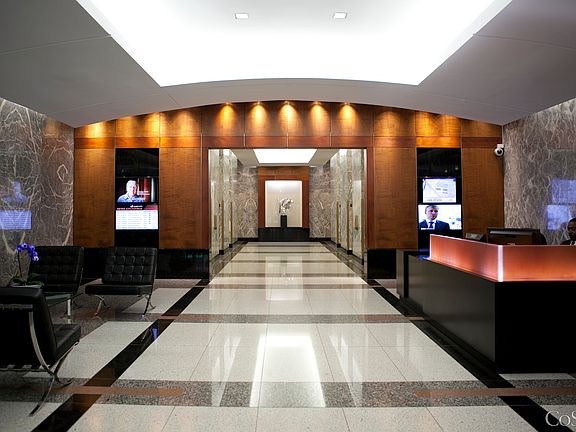2000 M Street building lobby