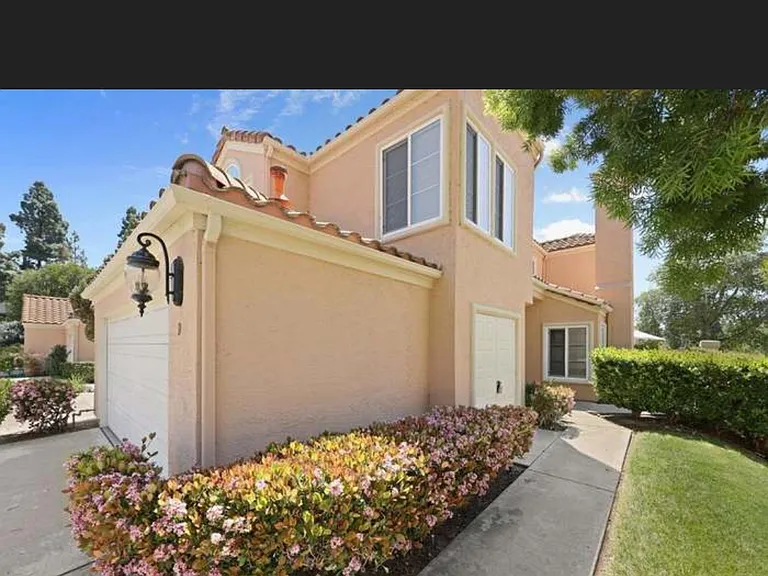 740 Edgewater Dr — Photo 3