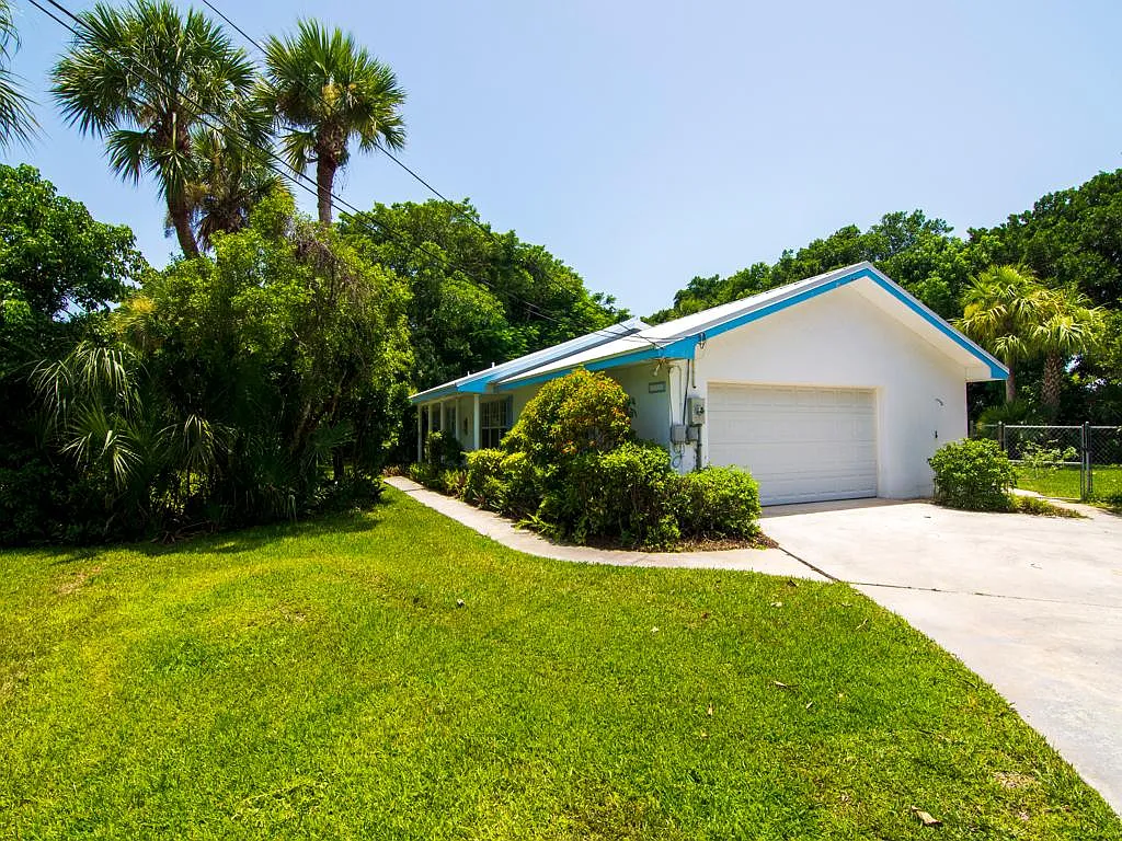 2 bed, 1120 sqft, $10,000 — Photo 3