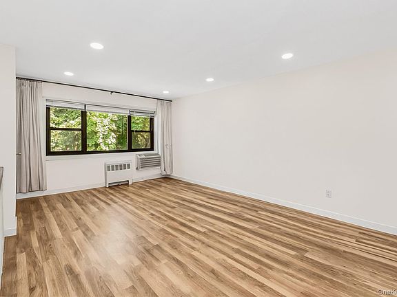 2nd image of 50 West Street #B1B