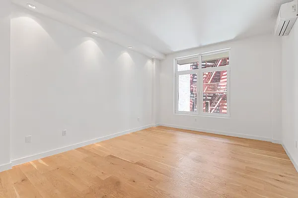 Rented by SPORN GROUP LLC | media 6