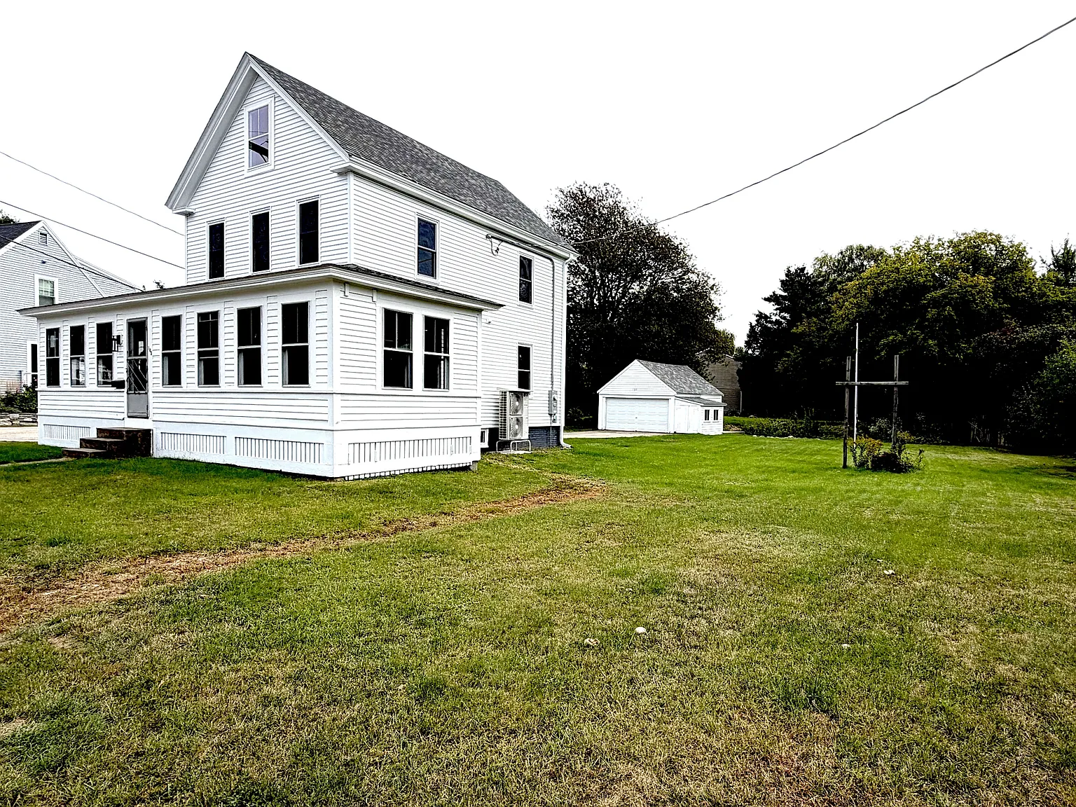185 Jones Avenue - 1 — Photo 2