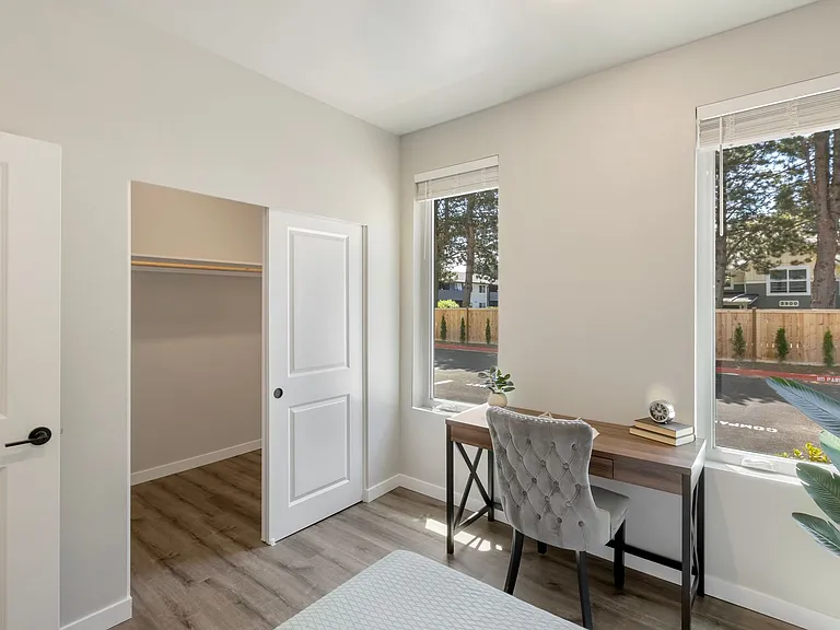 1779 Village Ln SE — Photo 31