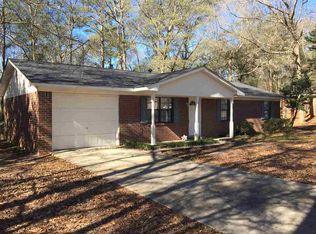 410 N Lake Dr, Perry, GA 31069