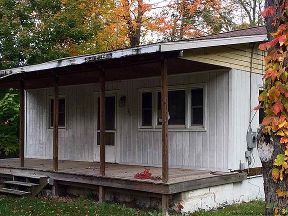2nd image of 394 Crescent Ave