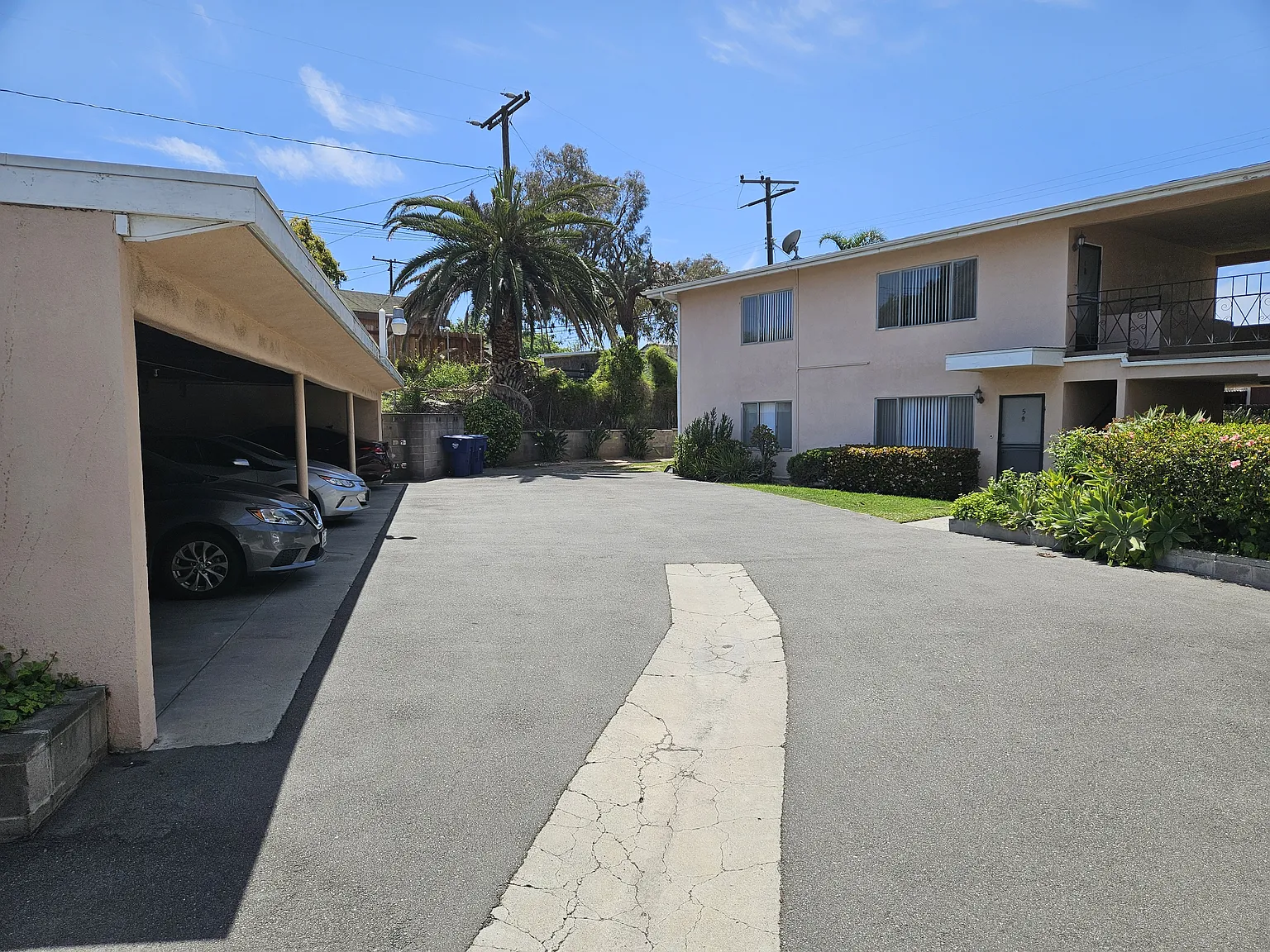 2 bed, $2,400 — Photo 1