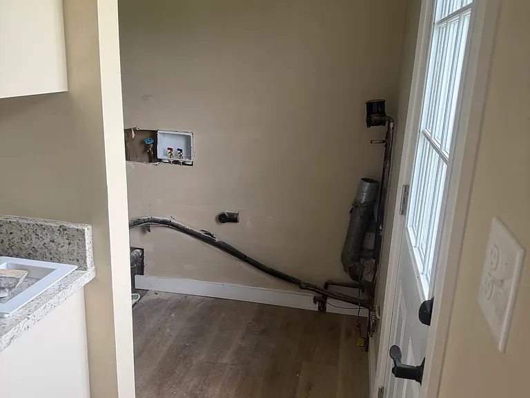 534 Shasta Dr — Photo 3