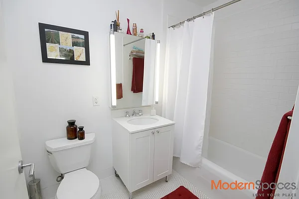 Rented by Modern Spaces | media 8