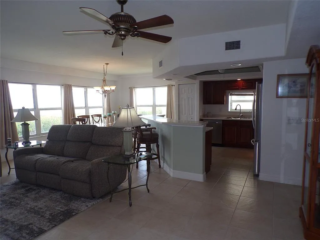2 bed, 2.0 bath, 1530 sqft, $2,075 — Photo 4