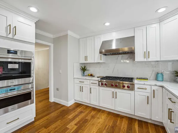 474 White Oak Ridge Rd, Short Hills, NJ 07078