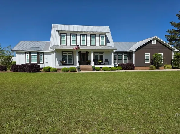 125 Meadow Ln, Fitzgerald, GA 31750