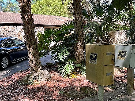 5th image of 210 SE Valare Ln