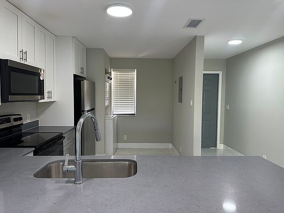 5th image of 4881 Arjaro Dr #4881