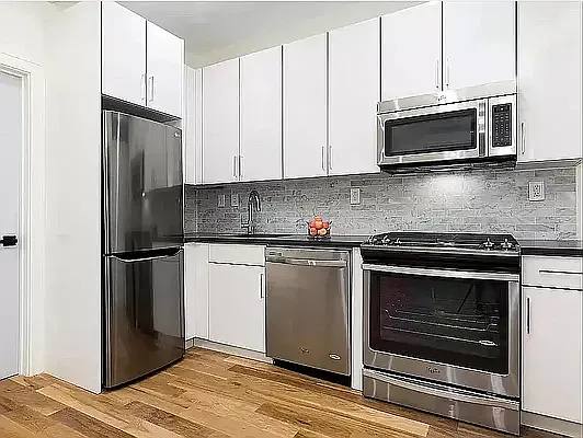 Rented by REAL New York | media 16