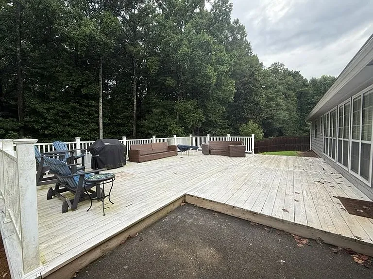 2920 Dogwood Creek Pkwy — Photo 35
