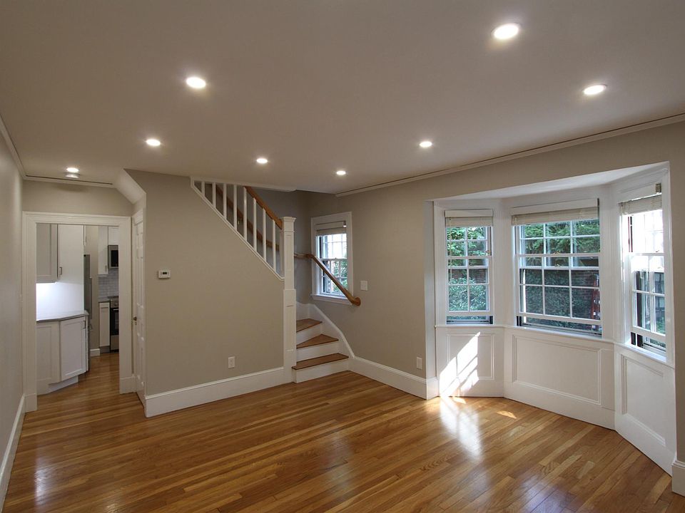 2nd image of 86 Wendell St