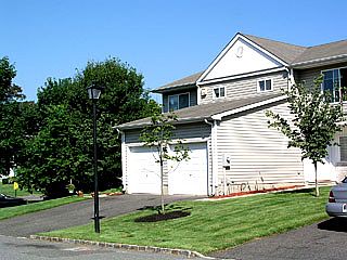1st image of 4606 Townehouse Dr