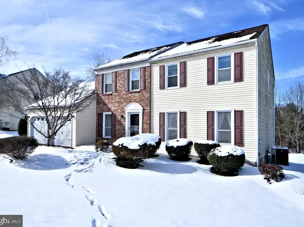 110 Forest Trail Dr, Lansdale, PA 19446