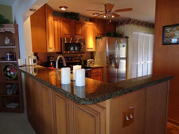 2nd image of 15477 Admiralty Cir APT 8