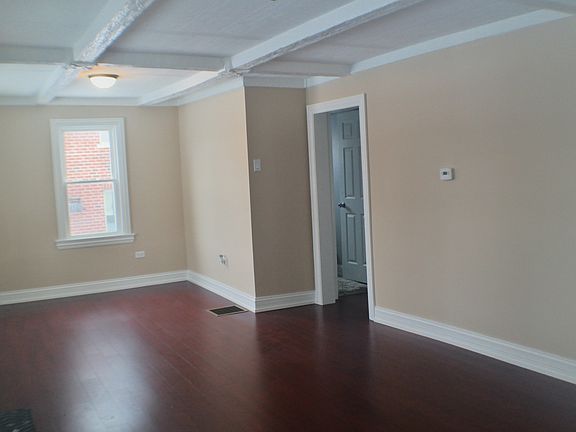 3rd image of 7835 Oak Park Ave