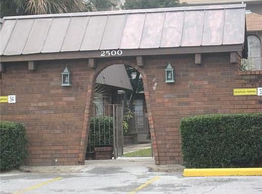 2nd image of 2500 Manson Ave