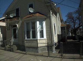 163 Julian St, Providence, RI 02909