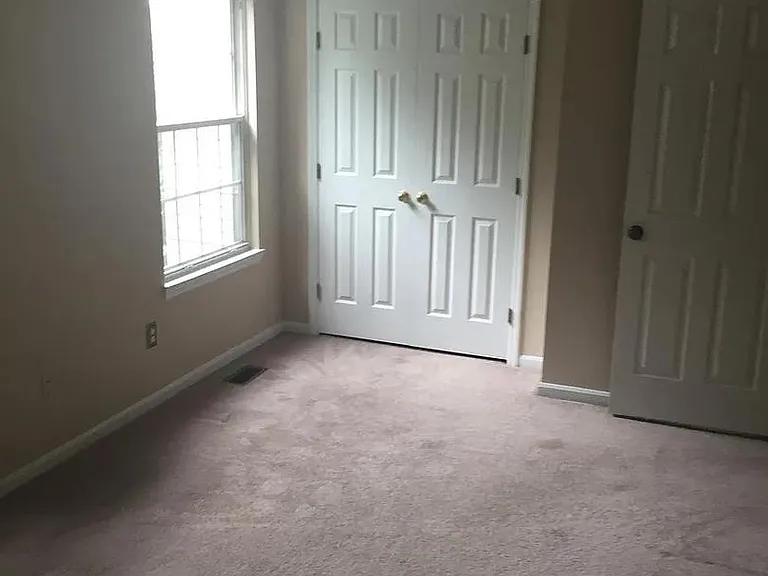 104 Township Ct — Photo 17