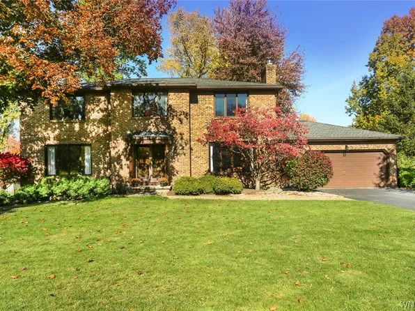 119 Shadow Wood Dr, East Amherst, NY 14051