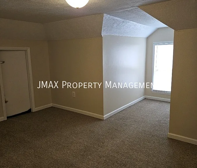 1147 Tayloe Ave SE — Photo 13