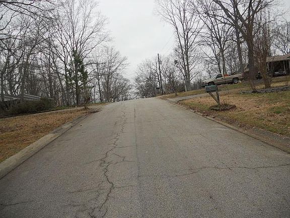 5th image of 5053 Beth St
