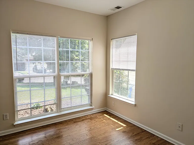 106 Autry Ave — Photo 3
