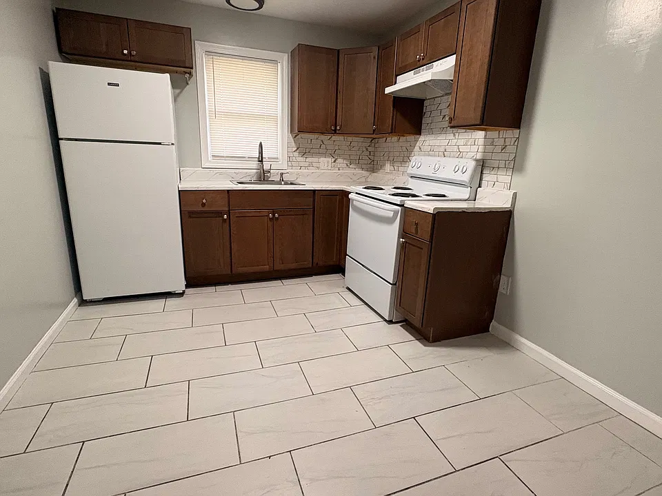349 Ellsworth Ave #3
