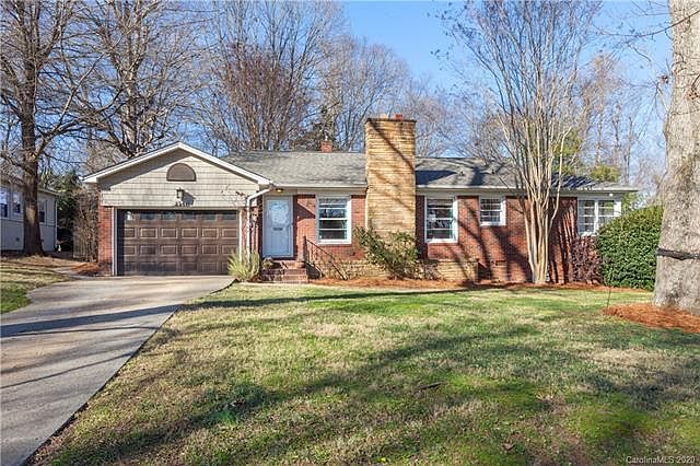 1st image of 2547 Country Club Ln