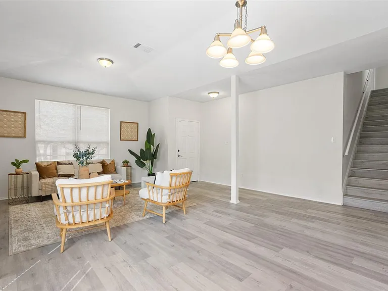 11853 Gaelic Dr — Photo 2