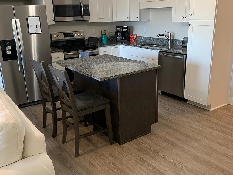 180 Ashworth Ave #104 — Photo 3