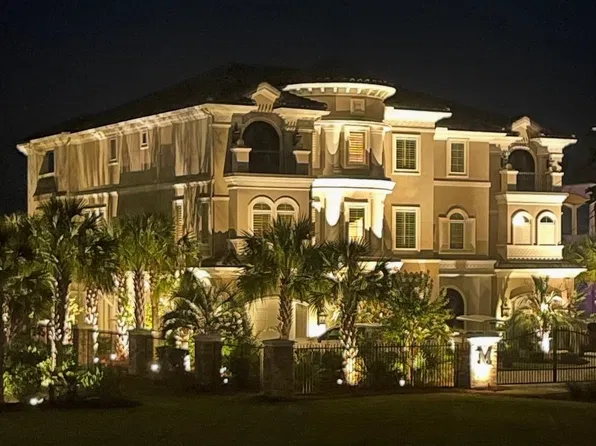 8908 N Ocean Blvd., Myrtle Beach, SC 29572