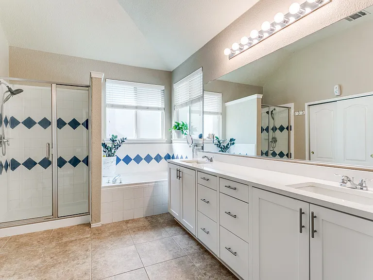 4504 Cascade Dr — Photo 8
