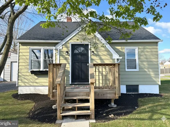 100 Moul Ave, Hanover, PA 17331