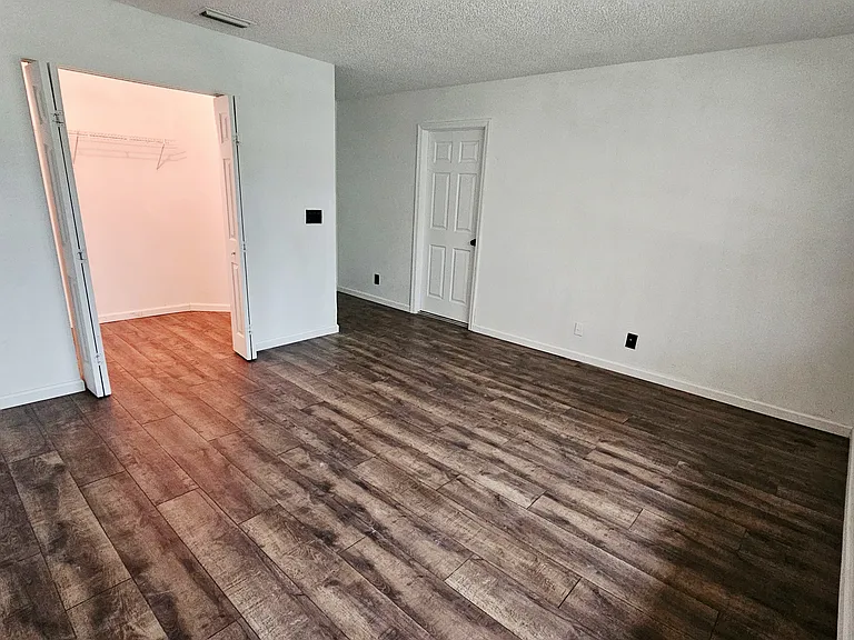 1131 Imperial Lake Rd — Photo 6
