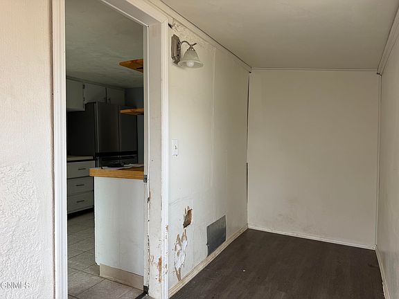 3rd image of 220 7th Ave SW