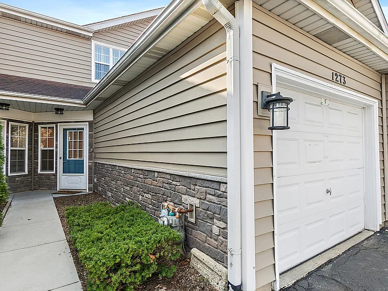 1273 Cranbrook Dr — Photo 18