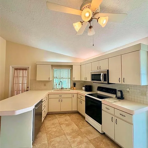 5647 Dalton Ct — Photo 6
