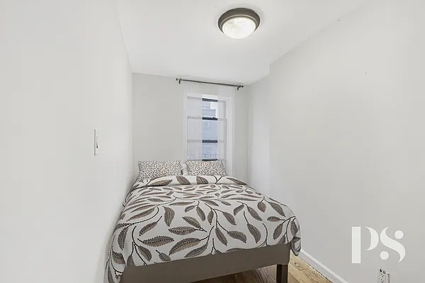 Rented by Compass | media 7