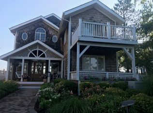 150 Asharoken Ave, Northport, NY 11768
