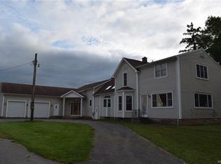 2945 S Creek Rd, Hamburg, NY 14075