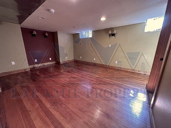5th image of 916 Grand Ave #1/2